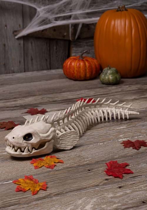 Light Up 19.25 Inch Electric Eel Halloween Decoration - US 7341