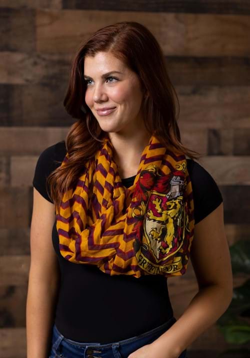Gryffindor Infinity Scarf - US 8249