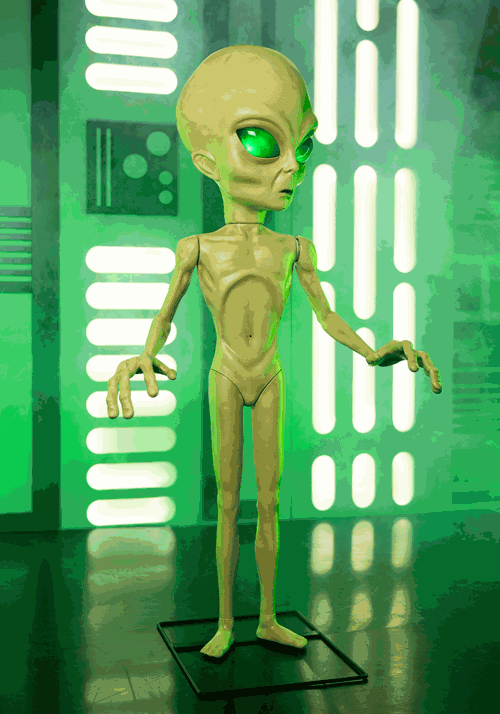 4.5FT Area 51 Roswell Alien Animatronic Decoration - US 3553