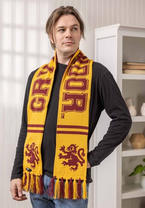 Reversible Gryffindor Knit Scarf - US 3052