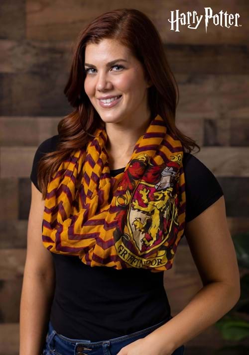 Gryffindor Infinity Scarf - US 8249