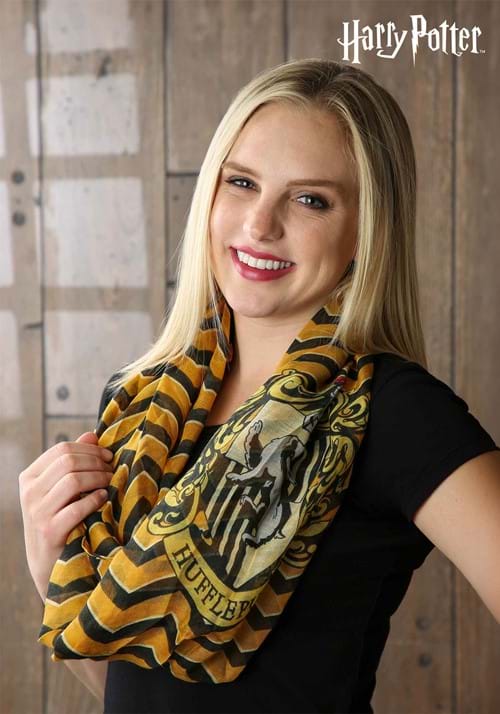 Harry Potter Lightweight Hufflepuff Infinity Scarf - US 7698
