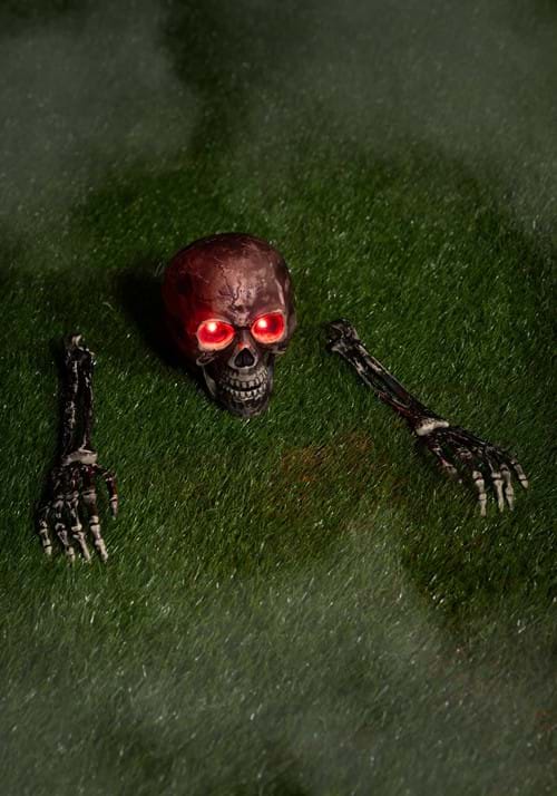 Light Up Skull & Pair of Hand Stakes Decoration - US 7255