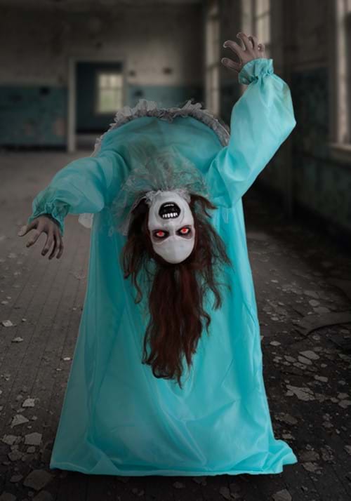 3.25FT Spider Walk Sadie the Broken Lady Animated Decoration - Scream Saver - US 5493